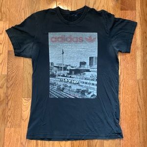 Adidas T shirt, Size S